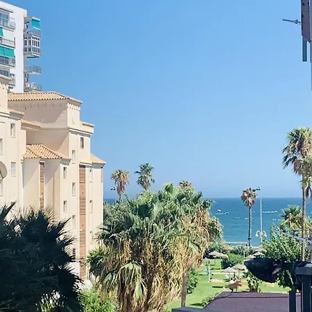 Precioso Estudio Frente Al Mar Con Piscina * Benalmádena
